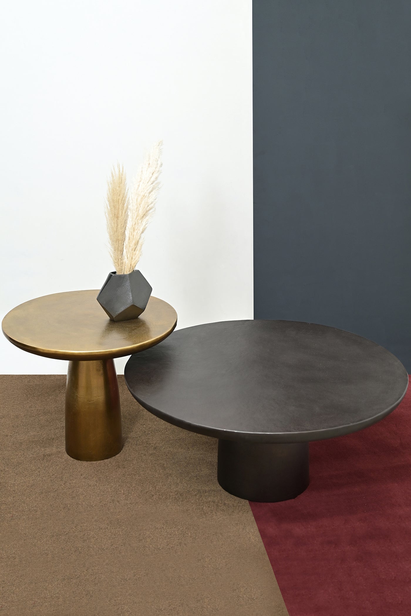 Ishira
Side Table